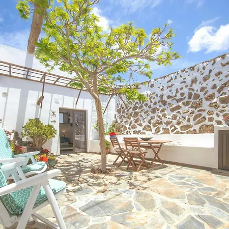 Boutique In Old Canarian Winery, Lanzarote Tias