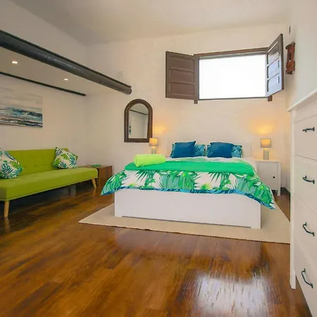 Boutique In Old Canarian Winery, Lanzarote * Tias